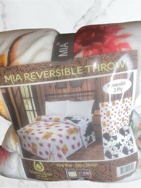 Highland Cow Mia reversible  2-ply throw blanket, designed in a king size